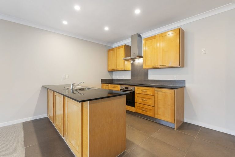 Photo of property in 2/132 Stancombe Road, Flat Bush, Auckland, 2016