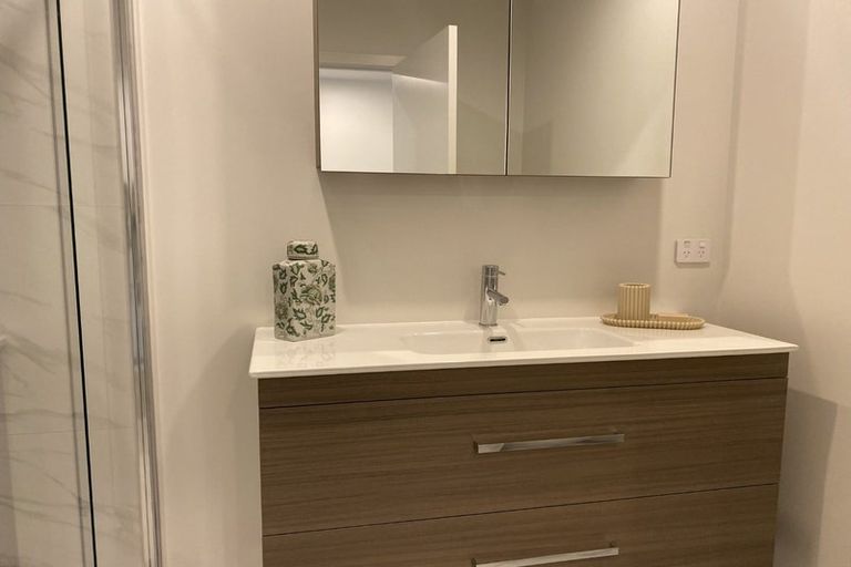 Photo of property in 6/43 Yeovil Road, Te Atatu Peninsula, Auckland, 0610