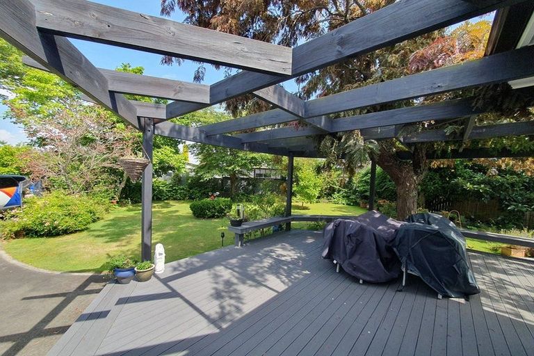 Photo of property in 112 Napier Road, Havelock North, 4130