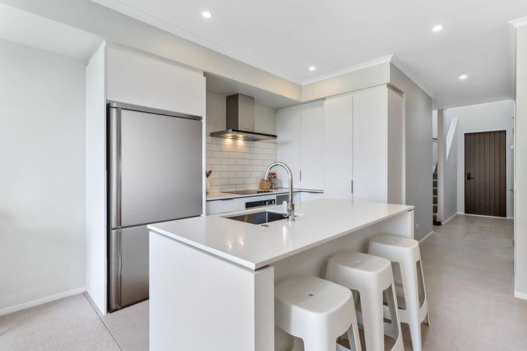 Photo of property in 80 Symes Drive, Red Beach, 0932