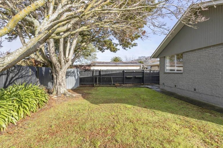 Photo of property in 96b Crofton Road, Harewood, Christchurch, 8051
