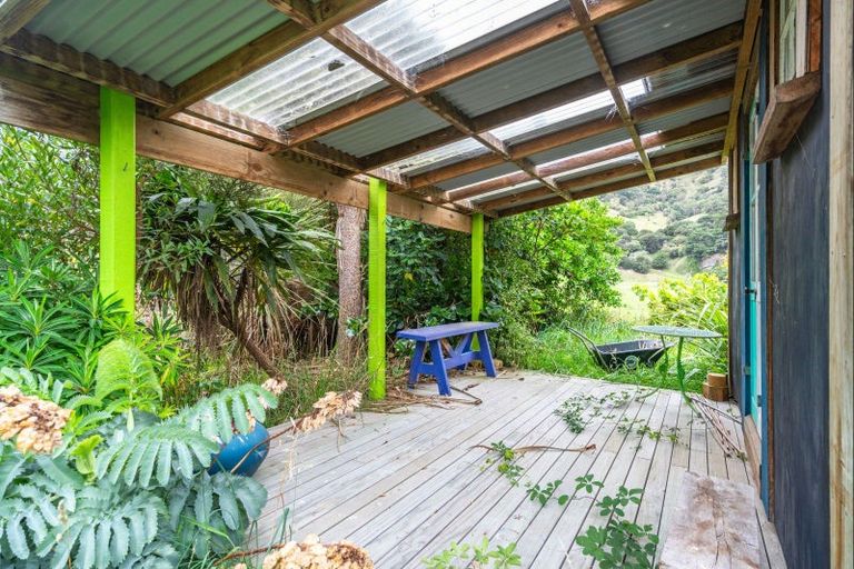 Photo of property in 1194 Okains Bay Road, Okains Bay, 7583