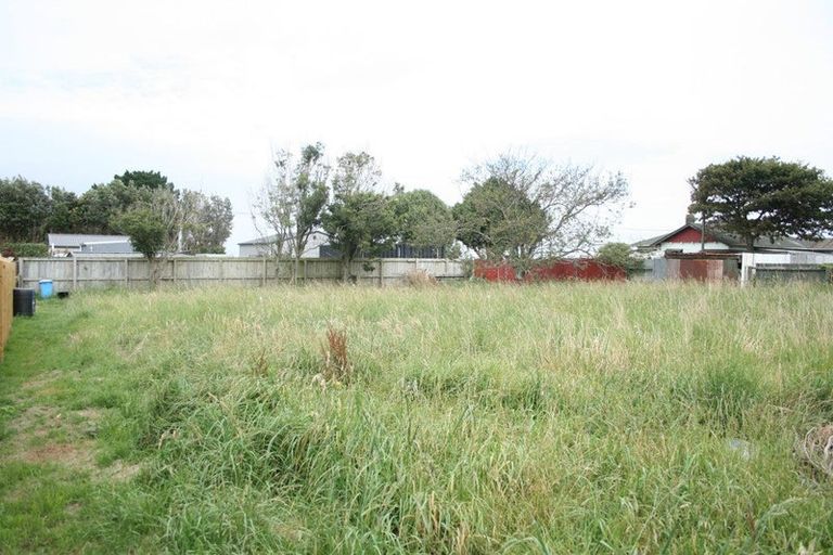 Photo of property in 75 Tauhuri Street, Manaia, 4612