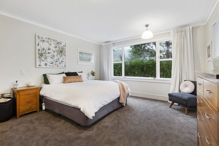 Photo of property in 11 Mantell Street, Seatoun, Wellington, 6022