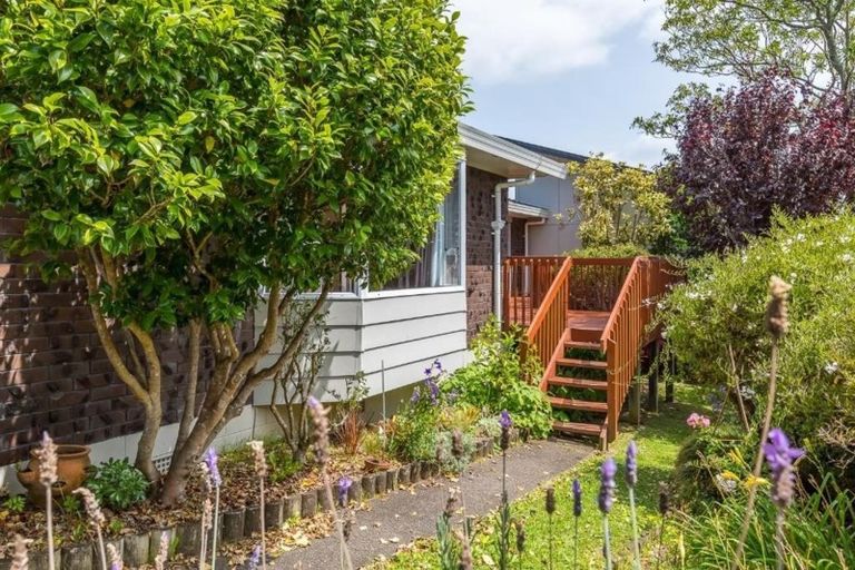 Photo of property in 13 Bellbird Rise, Murrays Bay, Auckland, 0630