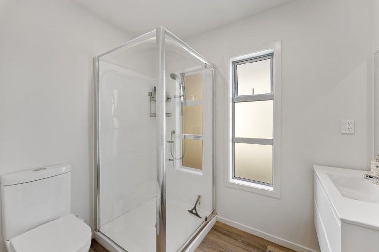 Photo of property in 39 Mcgrath Way, Taita, Lower Hutt, 5011