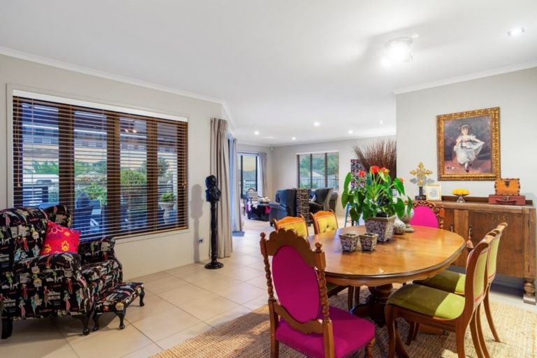 Photo of property in 28 Woodleigh Place, Ohauiti, Tauranga, 3112