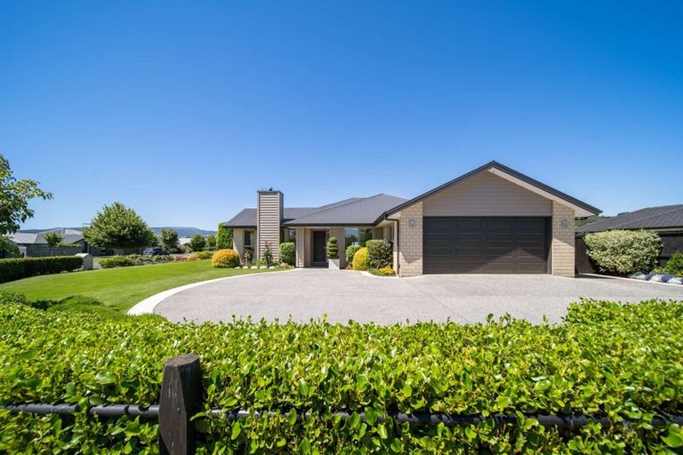 Photo of property in 48 Hagart-alexander Drive, Mosgiel, 9024