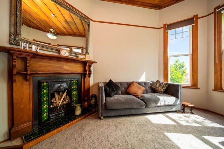 Photo of property in 70 Disraeli Street, Hawera, 4610