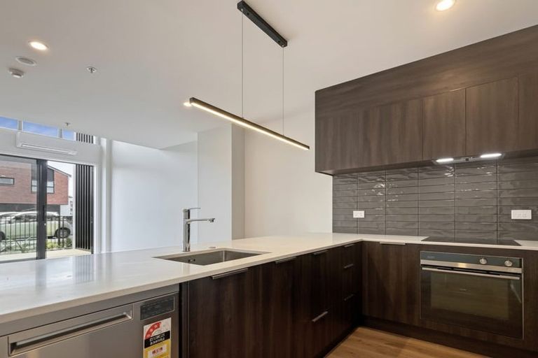 Photo of property in 12/18 Karengo Street, Long Bay, Auckland, 0630