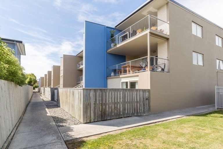 Photo of property in 32/30 Mathesons Road, Phillipstown, Christchurch, 8011