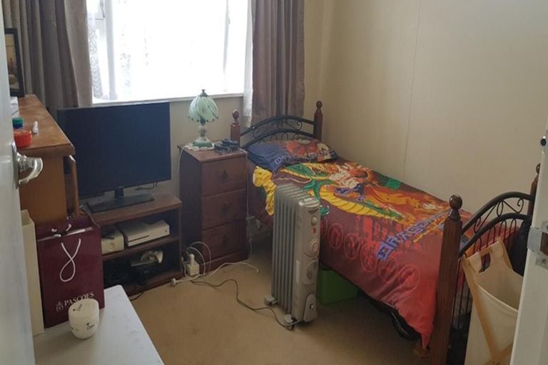 Photo of property in 15 Charles Street, Clouston Park, Upper Hutt, 5018