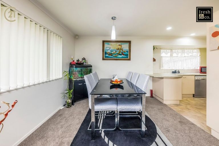 Photo of property in 22a Lizzie Lane, Clover Park, Auckland, 2019