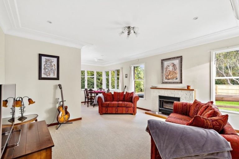 Photo of property in 21 Springs Road, Parakai, 0830