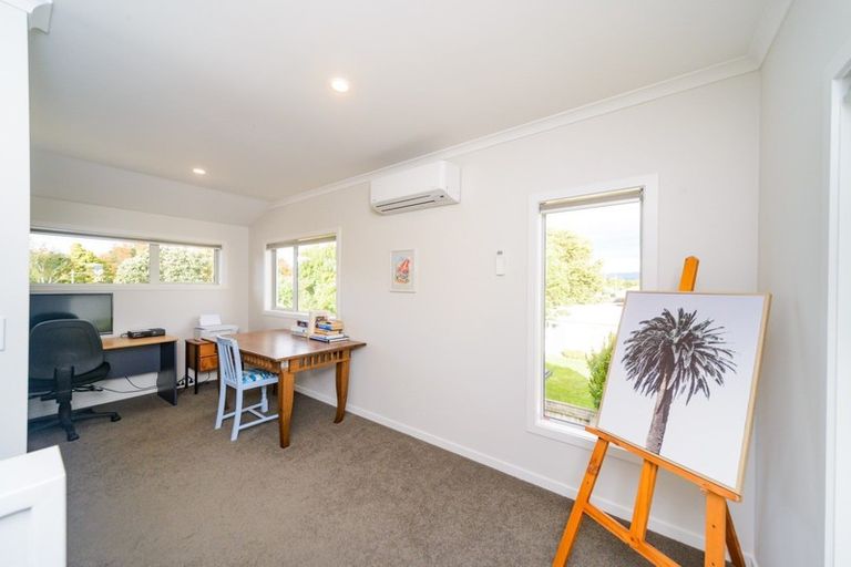 Photo of property in 23a Colombo Street, Hokowhitu, Palmerston North, 4410