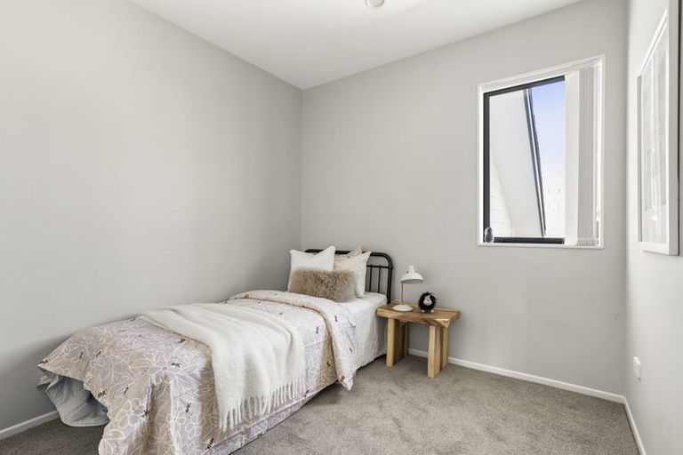 Photo of property in 27 Surf View Crescent, Red Beach, 0932