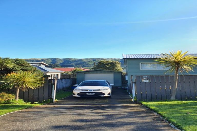 Photo of property in 27a Tremewan Street, Tawa, Wellington, 5028