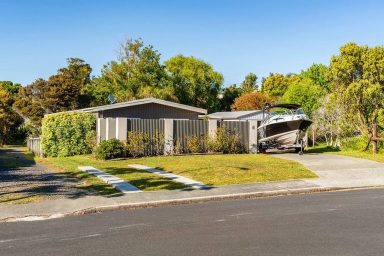 Photo of property in 13 Taranui Place, Mangawhai Heads, Mangawhai, 0505