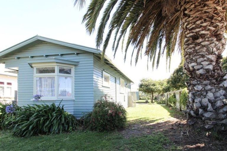 Photo of property in 1112 Caroline Road, Mayfair, Hastings, 4122