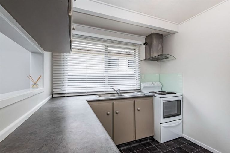 Photo of property in 11 Sunward Rise, Glenfield, Auckland, 0629