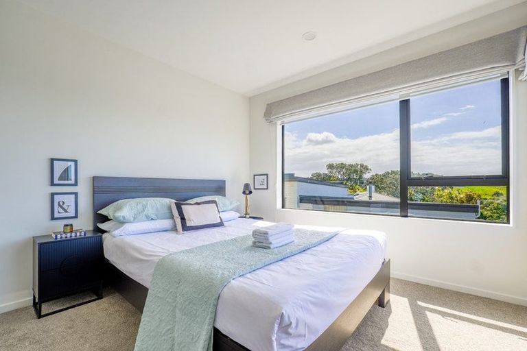 Photo of property in 2/26 Long Bay Drive, Torbay, Auckland, 0630