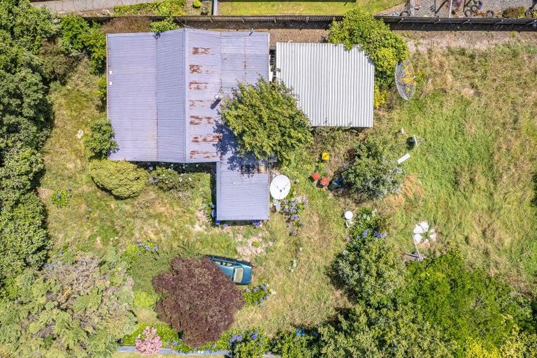 Photo of property in 24 Brassey Street, Waverley, 4510