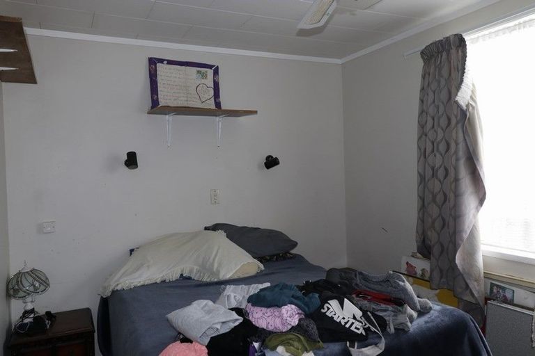 Photo of property in 25 Cross Street, Castlecliff, Whanganui, 4501