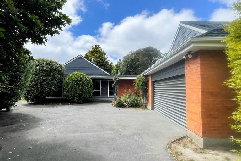 Photo of property in 7 Ostend Place, Avonhead, Christchurch, 8042
