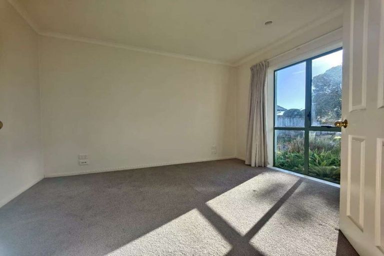 Photo of property in 203 Kilkenny Drive, East Tamaki Heights, Auckland, 2016