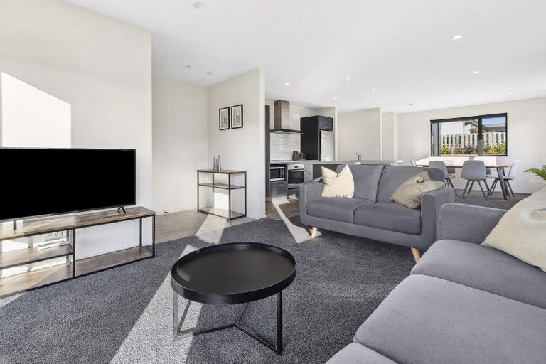 Photo of property in 25 Obelisk Street, Wanaka, 9305