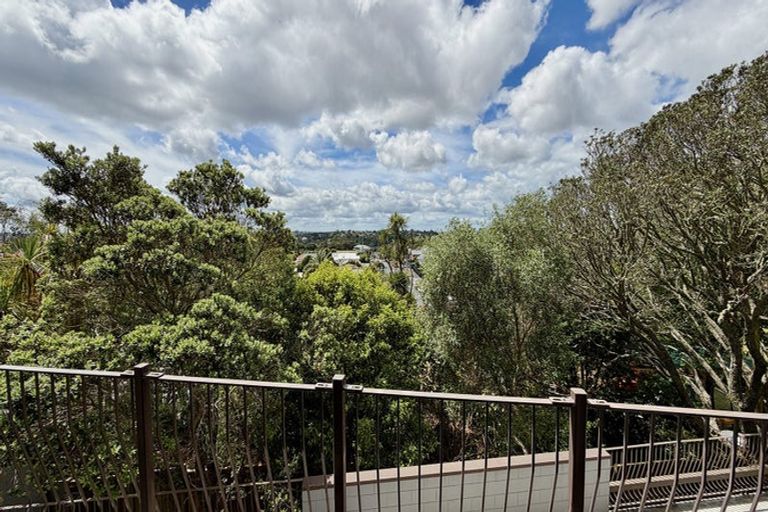 Photo of property in 4/99 Mokoia Road, Birkenhead, Auckland, 0626