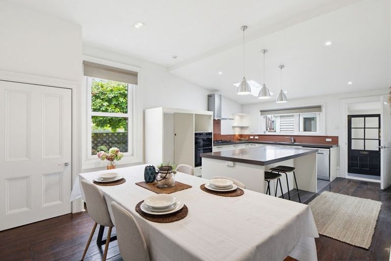 Photo of property in 92 Warrington Street, Mairehau, Christchurch, 8013