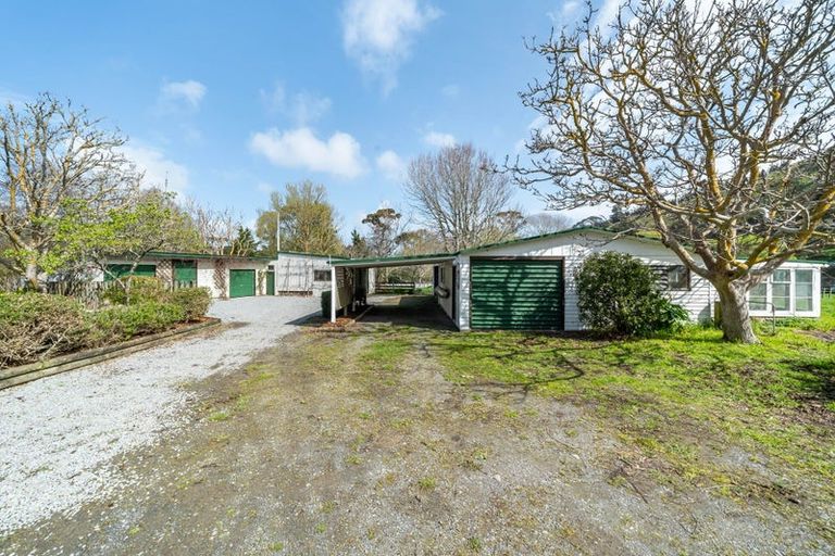 Photo of property in 329a Paekakariki Hill Road, Paekakariki Hill, Porirua, 5381