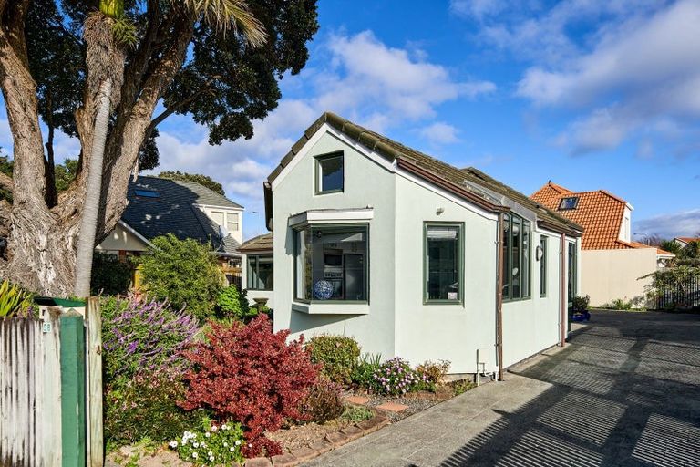 Photo of property in 58 Laings Road, Hutt Central, Lower Hutt, 5010
