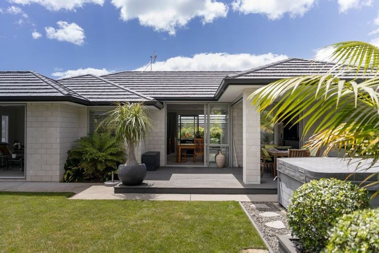 Photo of property in 13 Shoreview Close, Omokoroa, 3114
