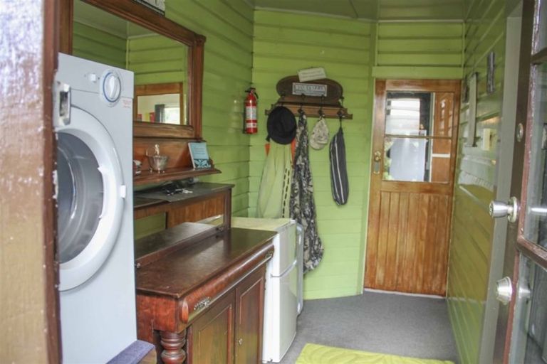 Photo of property in 20 King Street, Tuatapere, 9620