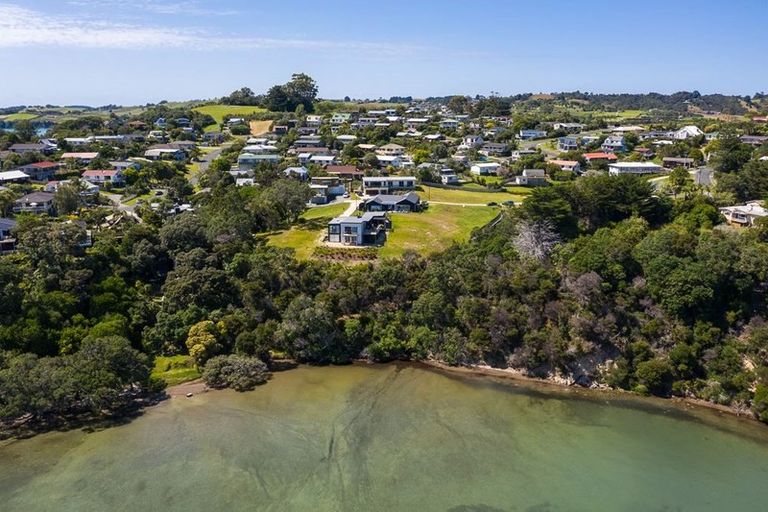 Photo of property in 3 Wendy Hood Way, Snells Beach, 0920