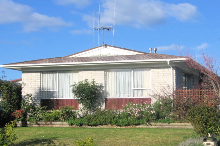 Photo of property in 8a Tanekaha Place, Pukete, Hamilton, 3200
