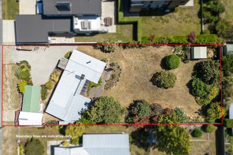 Photo of property in 121 Tenby Street, Wanaka, 9305