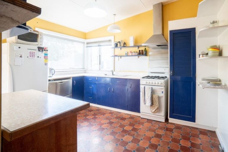 Photo of property in 18 Bryant Street, Takaro, Palmerston North, 4412