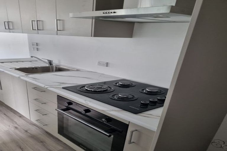 Photo of property in 67 Beaubank Road, Kelston, Auckland, 0602