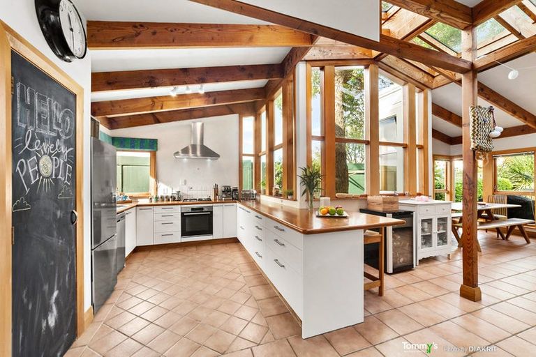 Photo of property in 3 Newman Terrace, Thorndon, Wellington, 6011