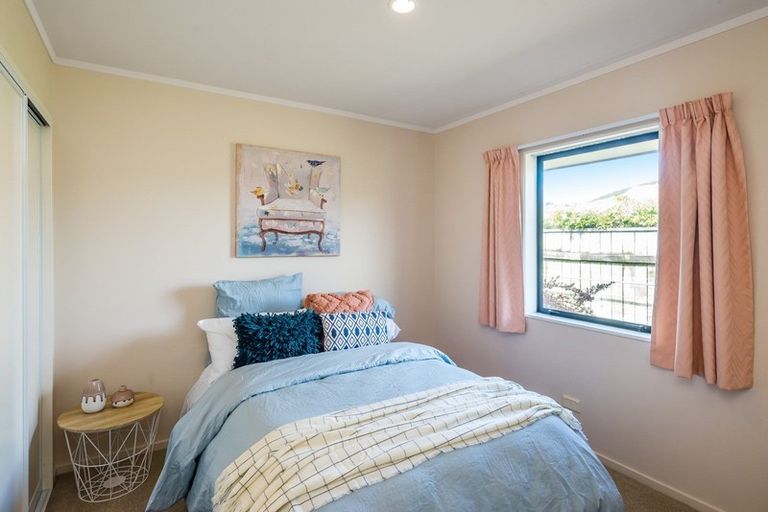 Photo of property in 54a Arawhata Road, Paraparaumu, 5032