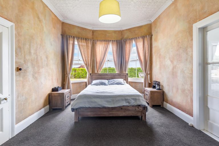 Photo of property in 2 Collingwood Road, Waiuku, 2123