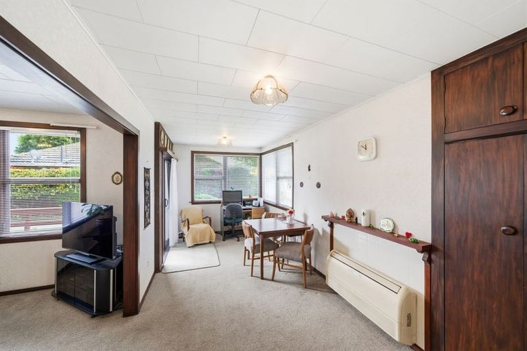 Photo of property in 17 Wolsey Place, Hillmorton, Christchurch, 8025