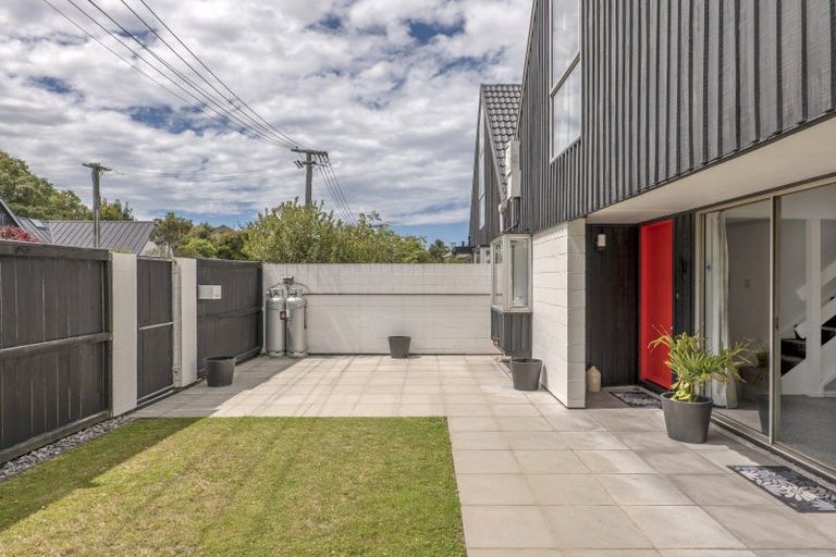 Photo of property in 2/7 Highgate Avenue, Merivale, Christchurch, 8014