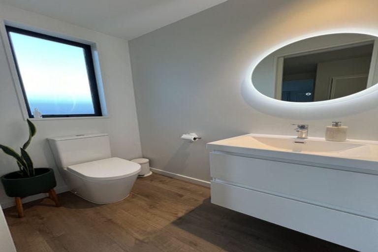 Photo of property in 12 Irvines Track, Halswell, Christchurch, 8025