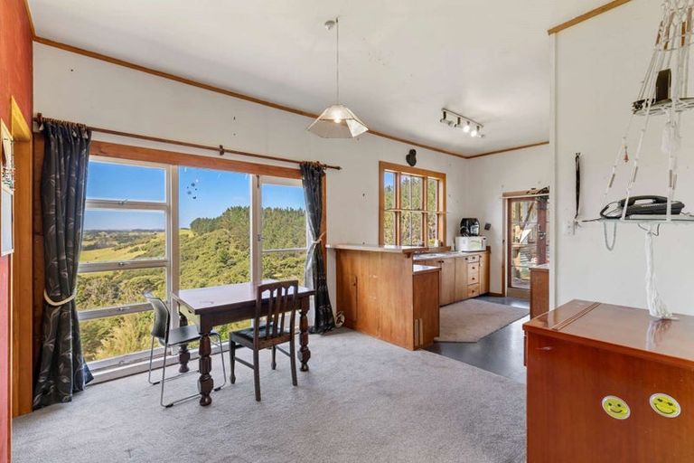 Photo of property in 169 Mcleod Road, South Head, Helensville, 0874