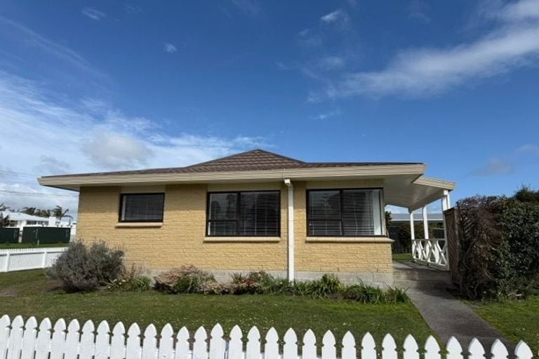 Photo of property in 2a Pine Road, Orewa, 0931