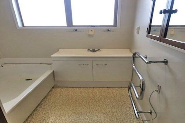 Photo of property in 11 Bob Reid Crescent, Darfield, 7571